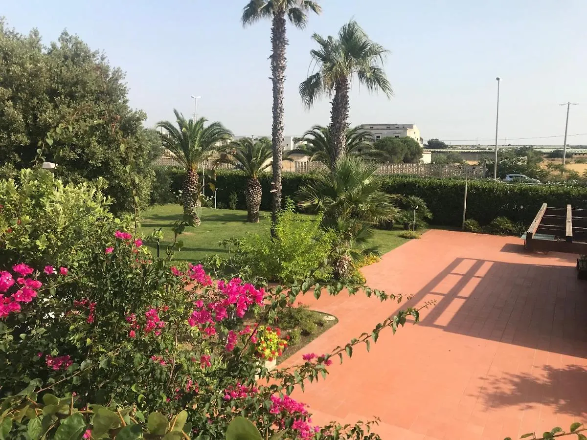 Villa Antonia sul mare con piscina Torre a mare  Bari 0*,  Italia
