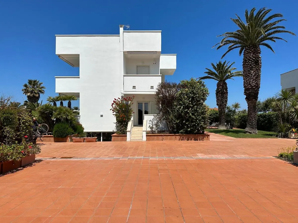 Villa Antonia Sul Mare Con Piscina Torre A Mare Bari 0*,  Italien