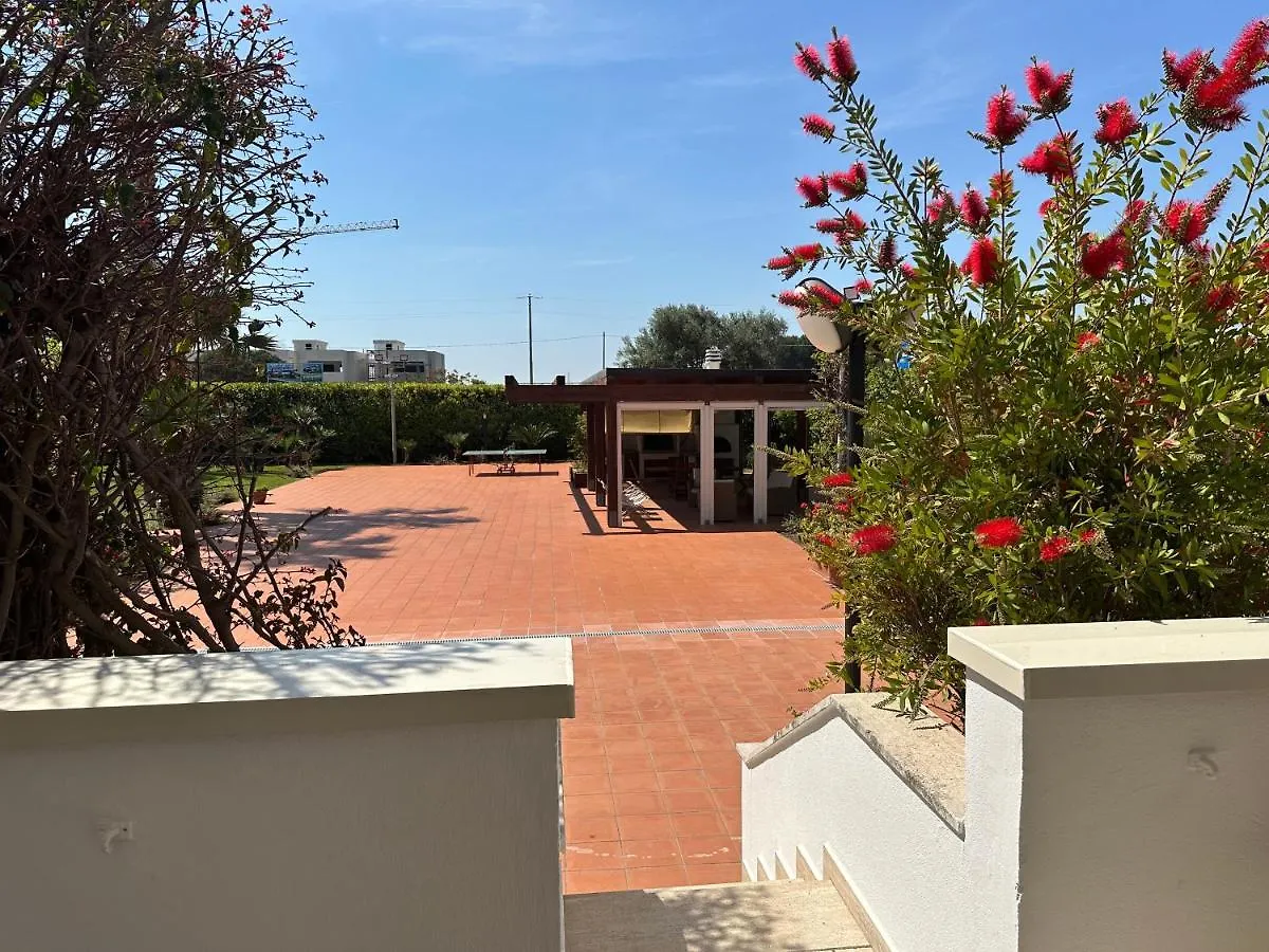 Villa Antonia sul mare con piscina Torre a mare  Bari